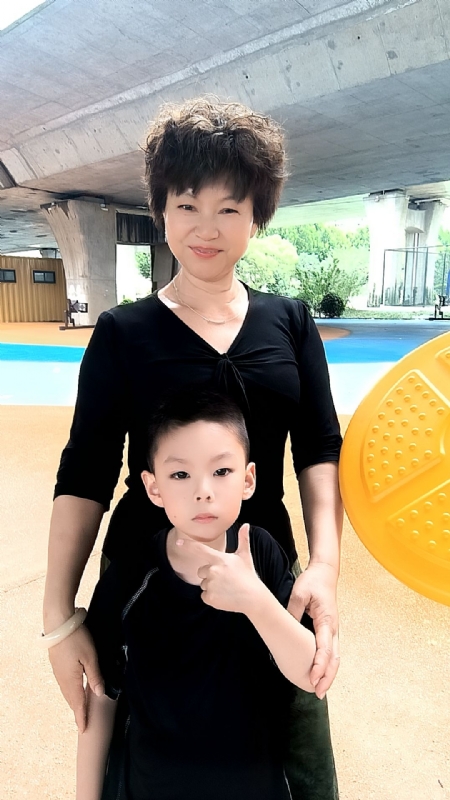 火凤凰的第二张照片--女同性恋服务网
