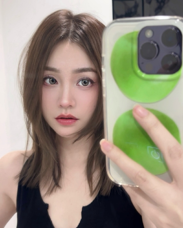 Claire的第一张照片--女同性恋服务网