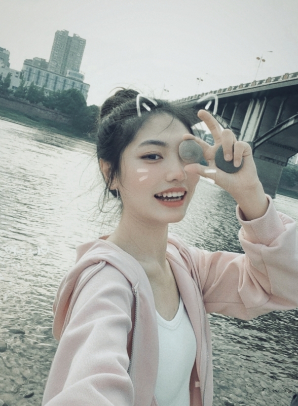 昭十晰的第二张照片--女同性恋服务网